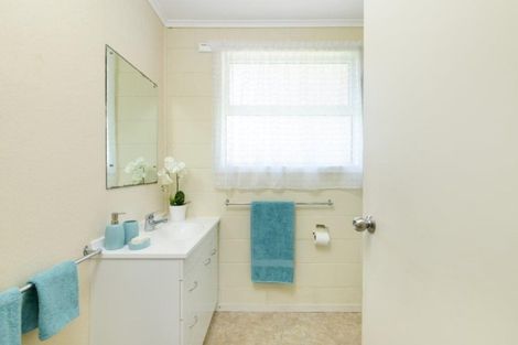 Photo of property in 2/92 Ngatai Road, Otumoetai, Tauranga, 3110