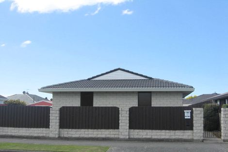 Photo of property in 10 Rolfe Place, Bishopdale, Christchurch, 8053
