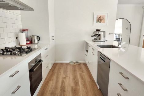 Photo of property in 18 Te Ara O Roimata, Wainuiomata, Lower Hutt, 5014