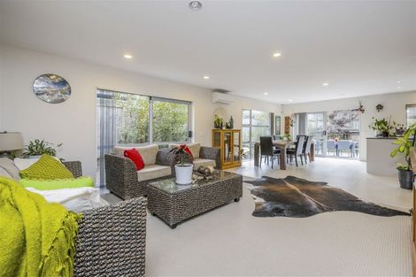 Photo of property in 48 Pickaberry Avenue, Karaka, Papakura, 2113