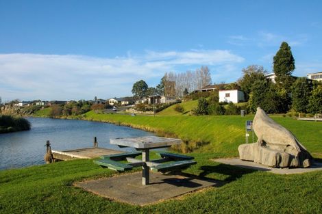 Photo of property in 2 Vesey Drive, Katikati, 3129