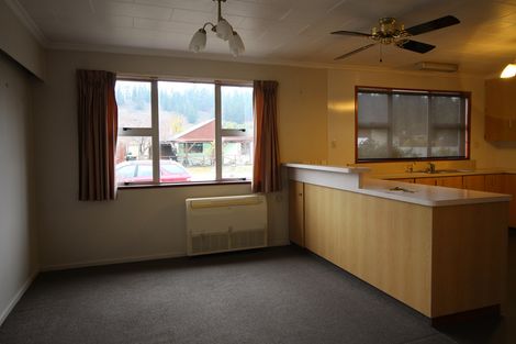 Photo of property in 4 Arnott Street, Alexandra, 9320