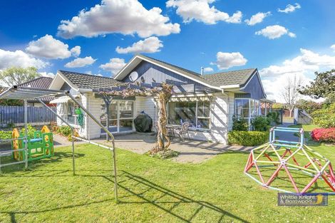 Photo of property in 5 Cherrywood Place, Redwood, Christchurch, 8051