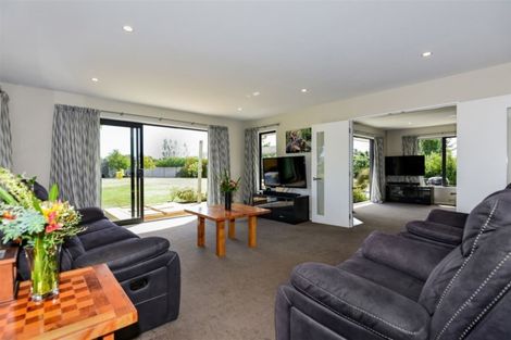 Photo of property in 2 Jacks Drive, West Melton, 7618