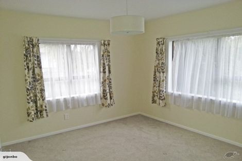 Photo of property in 33 Youngs Road, Papakura, 2110