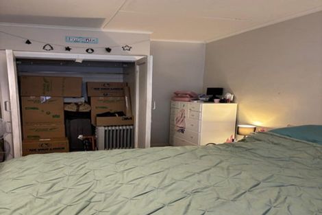 Photo of property in 90 Russell Terrace, Berhampore, Wellington, 6023