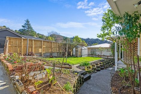 Photo of property in 18 Forest Road, Pinehaven, Upper Hutt, 5019