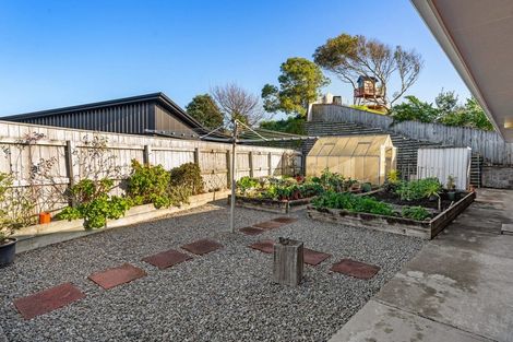 Photo of property in 6 Queens Road, Waikanae Beach, Waikanae, 5036