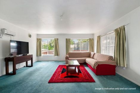 Photo of property in 2/15 Gloaming Place, Conifer Grove, Takanini, 2112