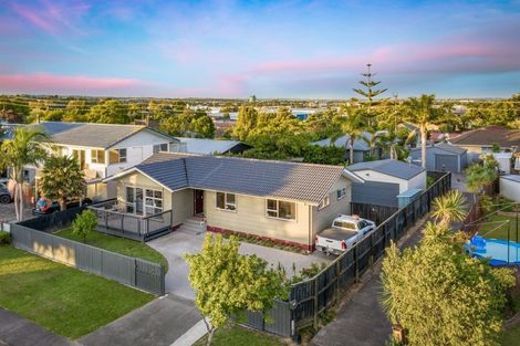 Photo of property in 7 Hindmarsh Street, Henderson, Auckland, 0612