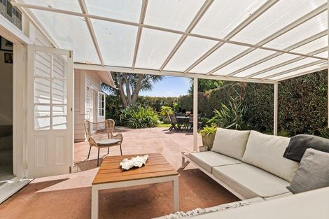 Photo of property in 18 David Street, Westown, New Plymouth, 4310