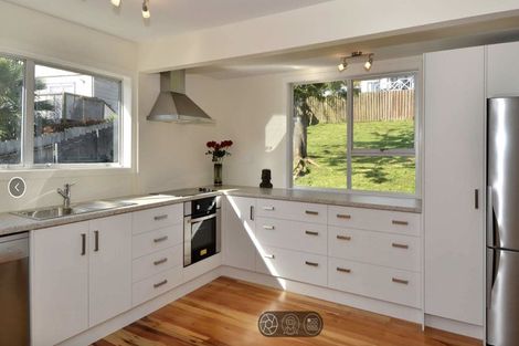 Photo of property in 2/729 Beach Road, Browns Bay, Auckland, 0630