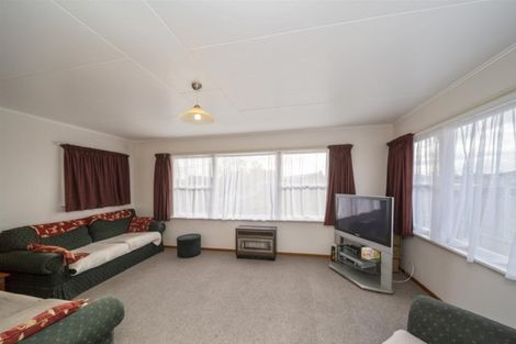 Photo of property in 6 Ngaio Place, Hawera, 4610