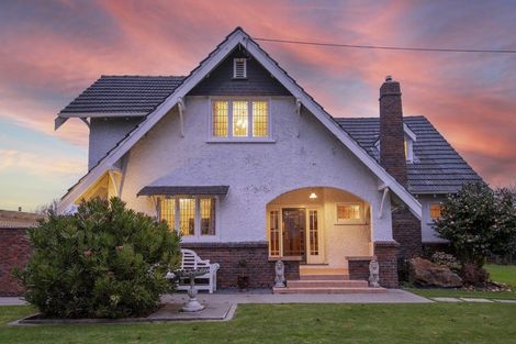 Photo of property in 58 Queen Street West, Levin, 5510