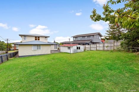 Photo of property in 4 Kaweka Street, New Lynn, Auckland, 0600