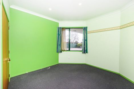 Photo of property in 8 Fernlea Avenue, Kelvin Grove, Palmerston North, 4414