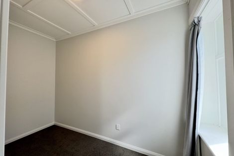Photo of property in 146 Featherston Street, Palmerston North, 4410