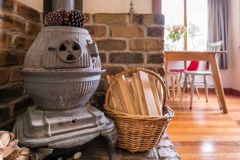 Photo of property in 187 Victory Road, Laingholm, Auckland, 0604