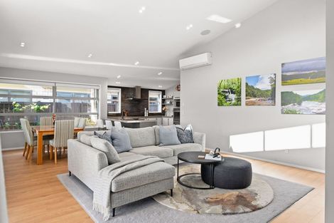 Photo of property in 140 Saint James Drive, Huntington, Hamilton, 3210