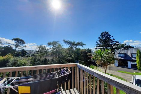 Photo of property in 1/27 Shanaway Rise, Hillcrest, Auckland, 0627