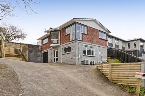 Photo of property in 10 Fairview Place, Westown, New Plymouth, 4310