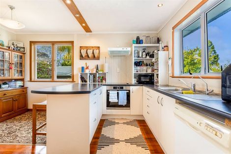 Photo of property in 214 Don Buck Road, Massey, Auckland, 0614