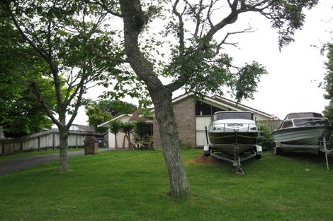 Photo of property in 5 Donzella Place, Conifer Grove, Takanini, 2112