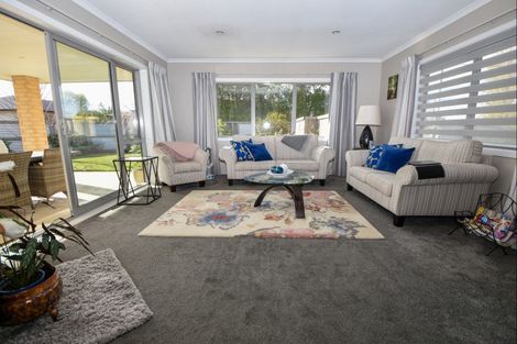 Photo of property in 266 High Street South, Carterton, 5713