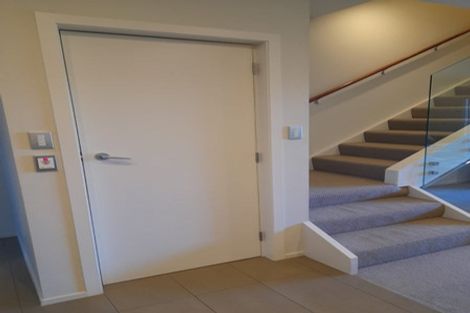 Photo of property in The Strand, 3/16 Ronald Street, Strandon, New Plymouth, 4312