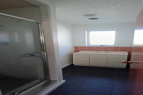 Photo of property in 2/58 Inwoods Road, Parklands, Christchurch, 8083