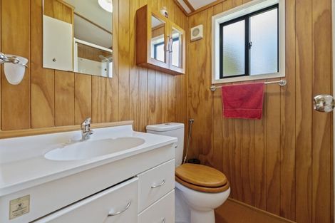 Photo of property in 85 Kaipara Coast Highway, Helensville, Kaukapakapa, 0871