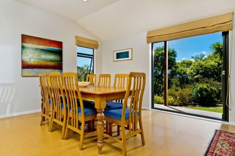 Photo of property in 562 Oaia Road, Muriwai, Waimauku, 0881