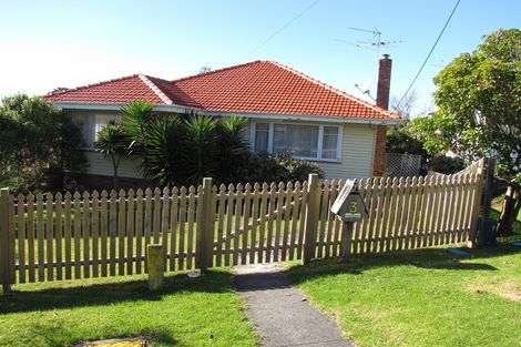 Photo of property in 1/3 Aorangi Place, Birkenhead, Auckland, 0626