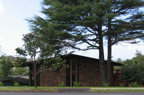 Photo of property in 2/49 Glenmore Road, Sunnyhills, Auckland, 2010