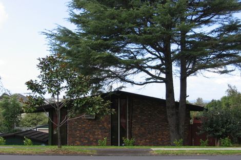 Photo of property in 2/49 Glenmore Road, Sunnyhills, Auckland, 2010