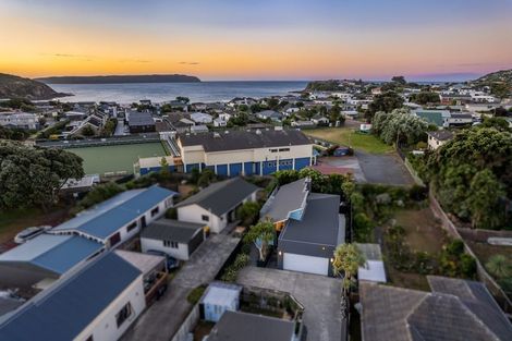 Photo of property in 8a Whitehouse Road, Titahi Bay, Porirua, 5022