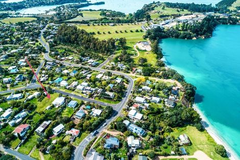 Photo of property in 9 Alison Road, Surfdale, Waiheke Island, 1081