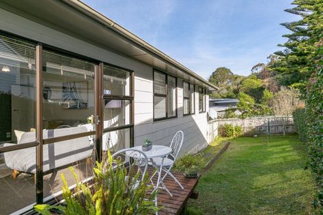 Photo of property in 11b Greer Crescent, Tawa, Wellington, 5028