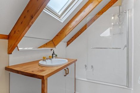 Photo of property in 2/56 Lavery Place, Sunnynook, Auckland, 0632