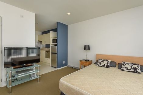 Photo of property in Terrace Heights Apartments, 2/163p The Terrace, Wellington Central, Wellington, 6011