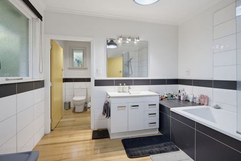 Photo of property in 57 Murray Street, Kew, Dunedin, 9012