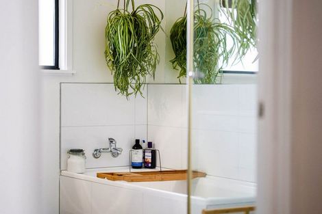 Photo of property in 127 Tilley Road, Paekakariki, 5034