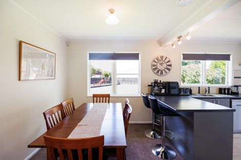 Photo of property in 14 Motuoapa Place, Kelvin Grove, Palmerston North, 4414