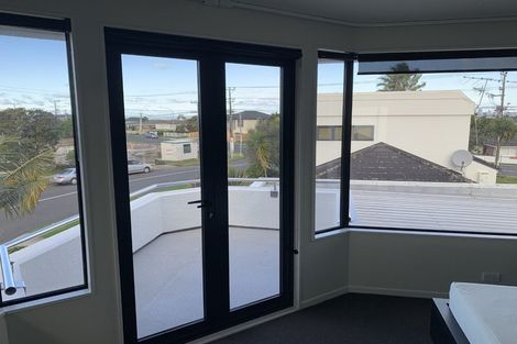 Photo of property in 1/2 Beatrice Avenue, Hillcrest, Auckland, 0627