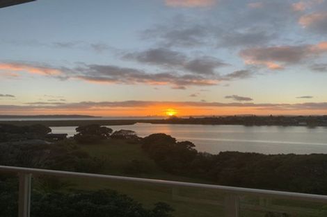 Photo of property in 153b West Harbour Drive, West Harbour, Auckland, 0618