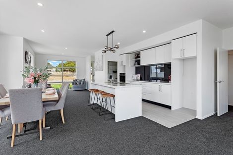 Photo of property in 13 Kakariki Drive, Coastlands, Whakatane, 3120