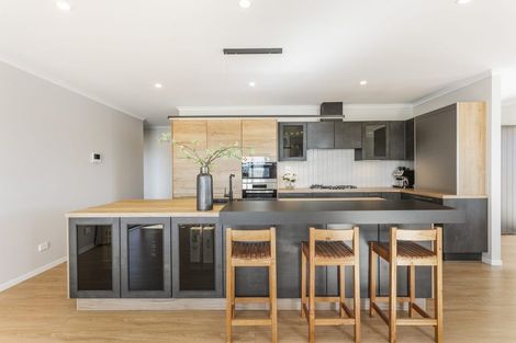 Photo of property in 25 Whale Bay Rise, Gulf Harbour, Whangaparaoa, 0930