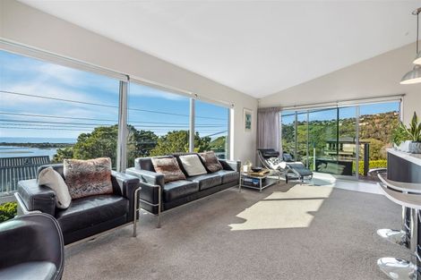 Photo of property in 74 Moncks Spur Road, Redcliffs, Christchurch, 8081