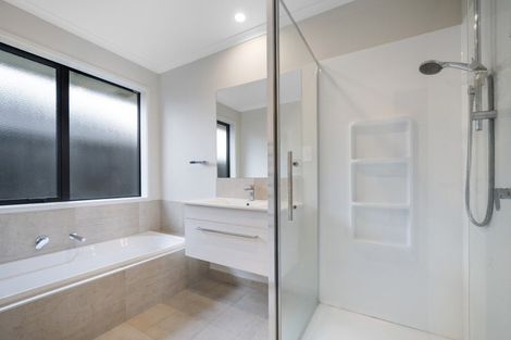 Photo of property in 25 Fearnley Grove, Pyes Pa, Tauranga, 3112