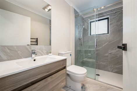 Photo of property in 5/66 Swanson Road, Henderson, Auckland, 0610